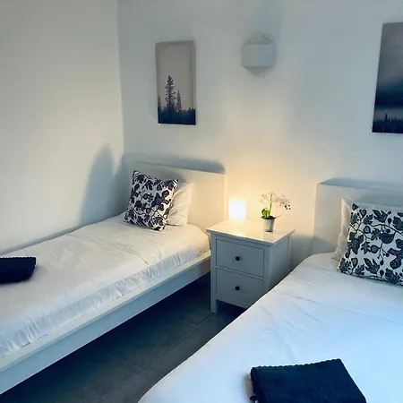 Apartment 110 Colony Club